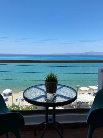 Xenios Hotel ペフコホリ エクステリア 写真
