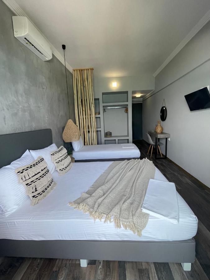 Xenios Hotel ペフコホリ エクステリア 写真